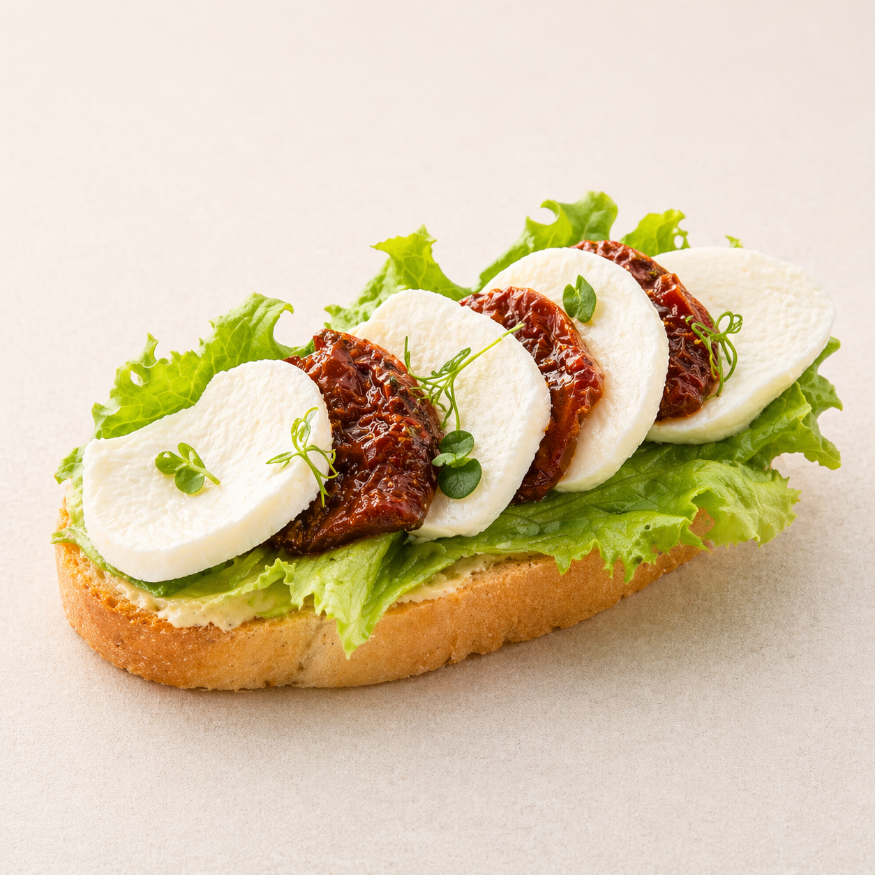 Obložený chlebík Mozzarella